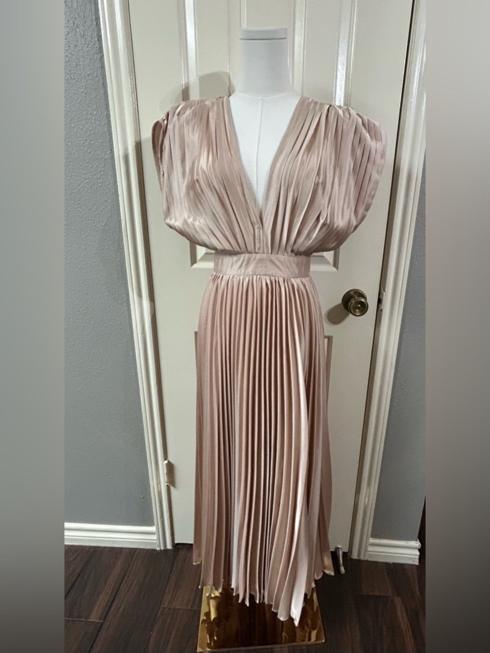Ayana Champagne Satin Pleated Dress Size 6